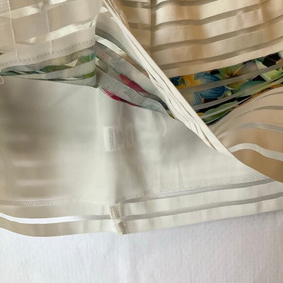 San Joy Women Semi Sheer Sexy Floral Mini Skirt Size M, White & Multi Colored - Picture 6 of 7